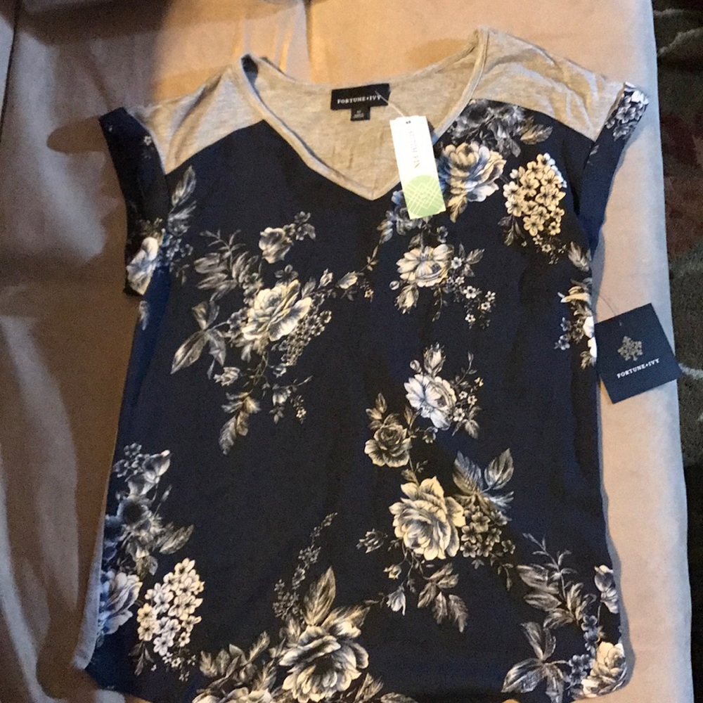 Floral top